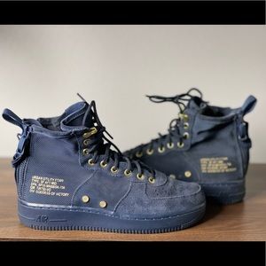 ❤️ Sold ❤️ - Size 8 - Nike Sf Air Force 1 Mid Obsidian 2018